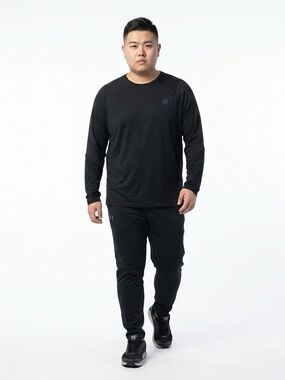 Under Armour Men's Black Long-Sleeve Heatgear Shirt